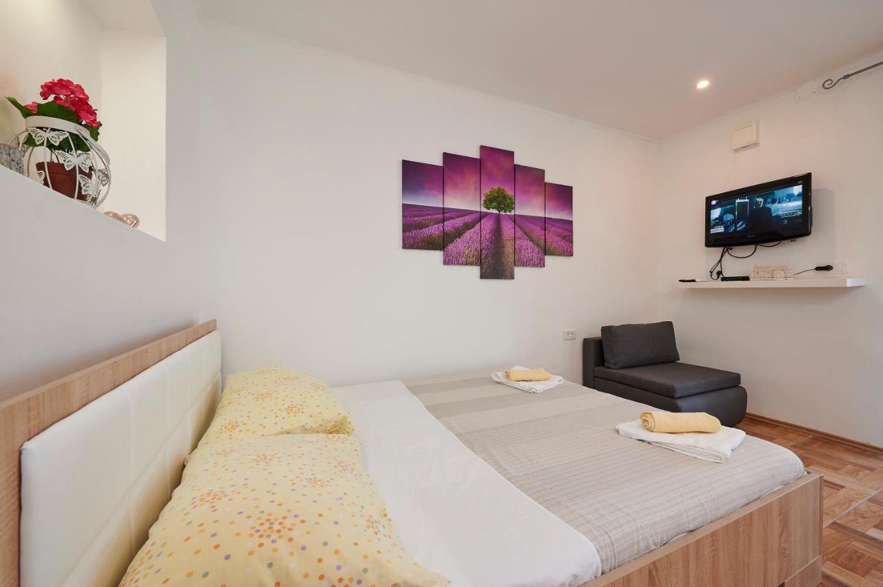 Apartments Lucija Trogir Exterior photo