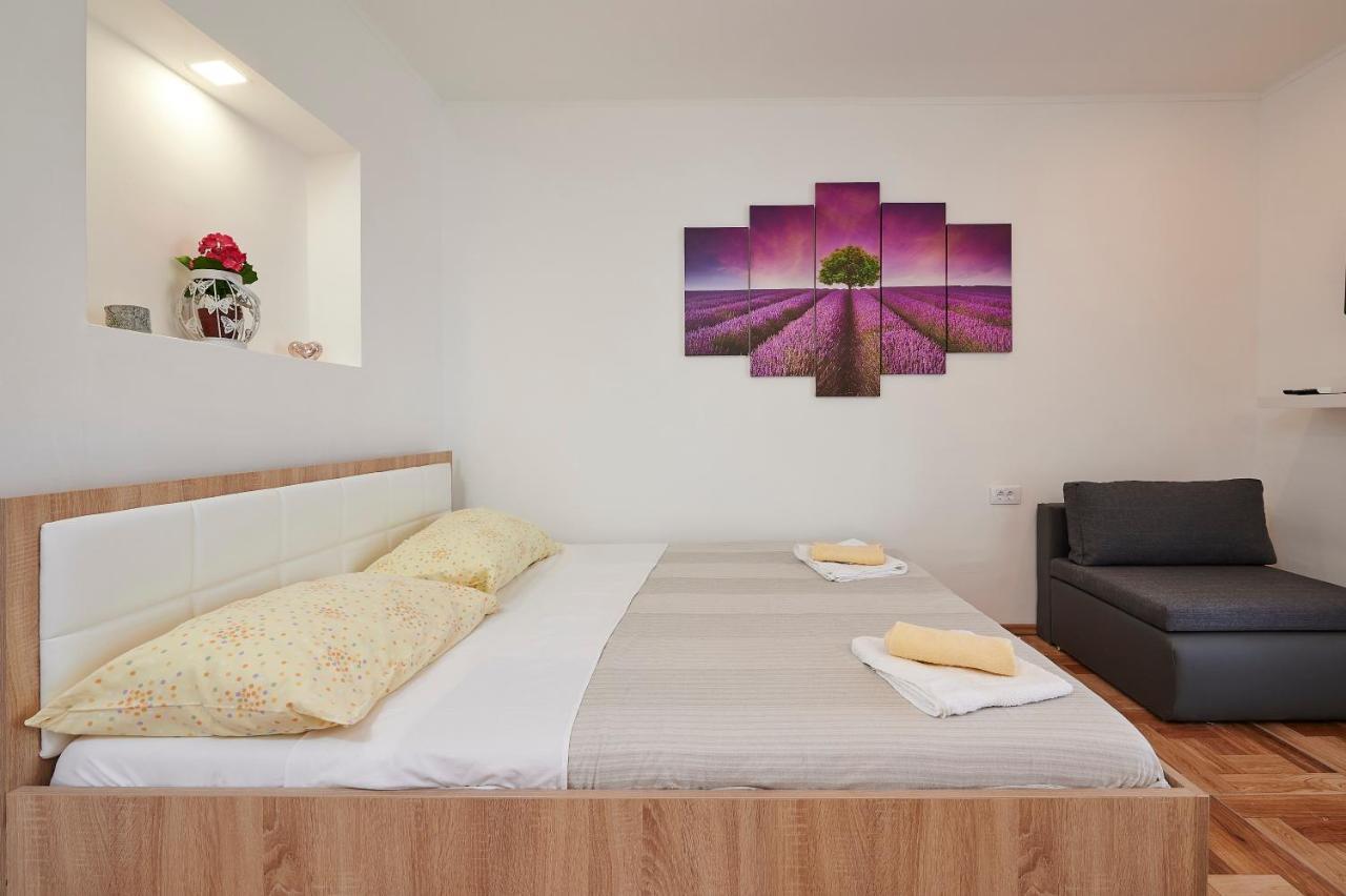 Apartments Lucija Trogir Exterior photo