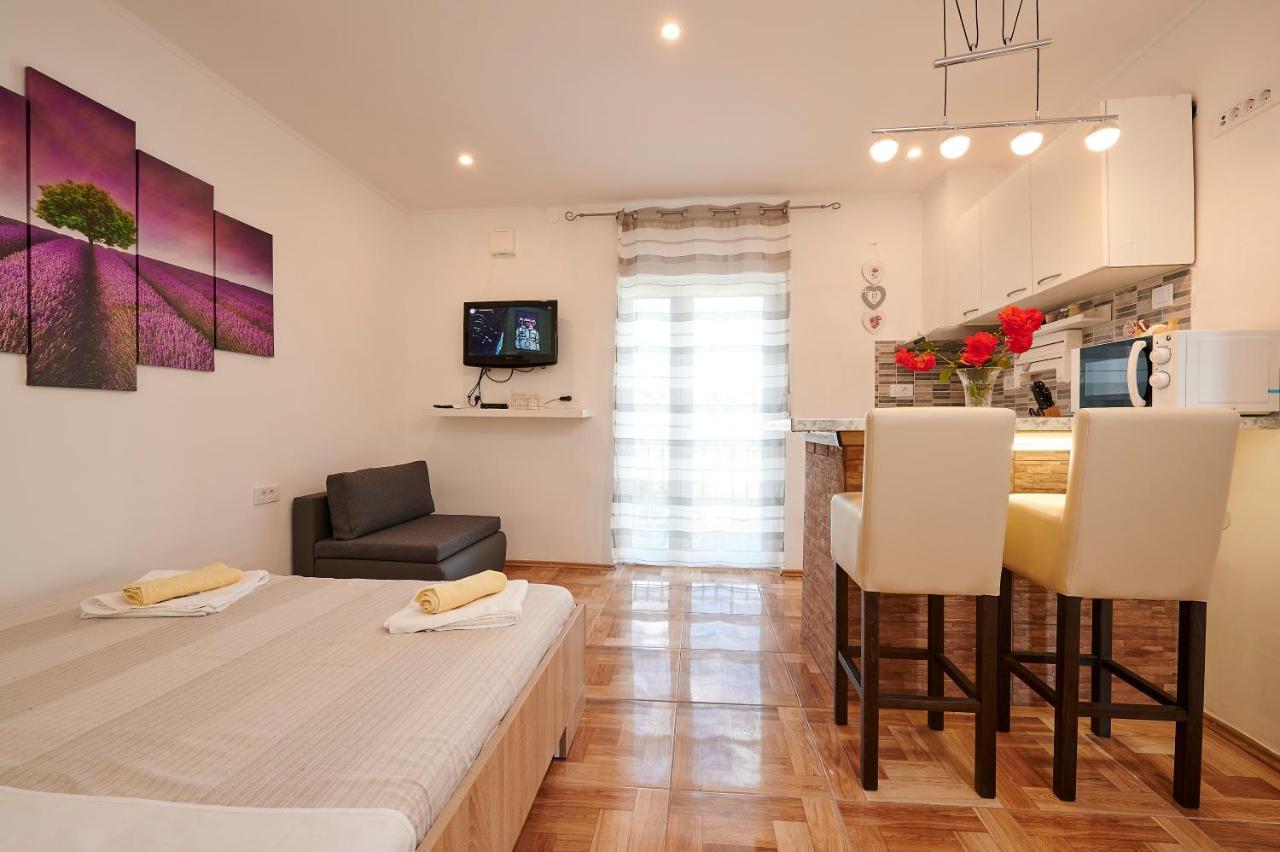 Apartments Lucija Trogir Exterior photo