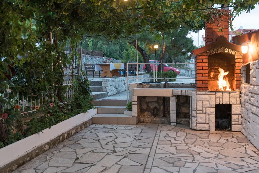Apartments Lucija Trogir Exterior photo