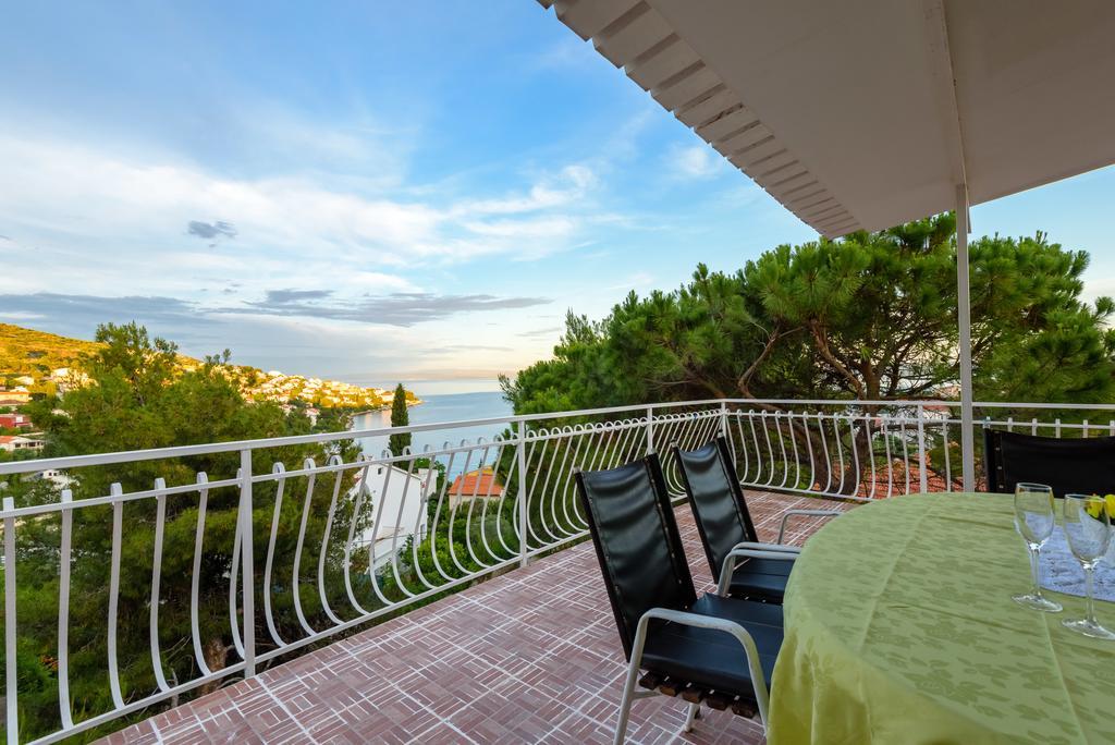 Apartments Lucija Trogir Exterior photo